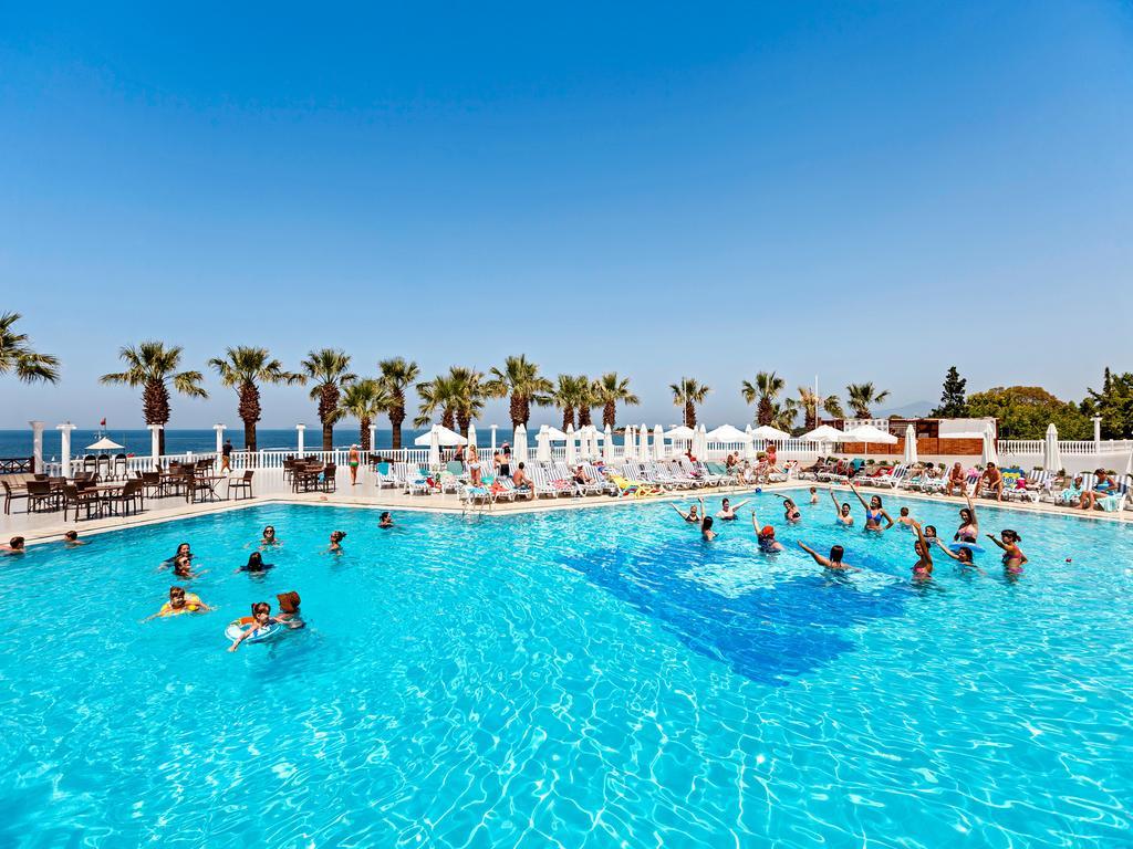Club Tarhan Beach Didim Exterior photo