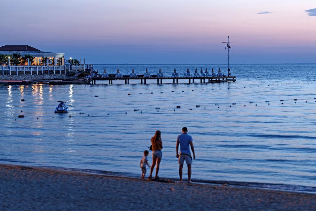 Club Tarhan Beach Didim Exterior photo